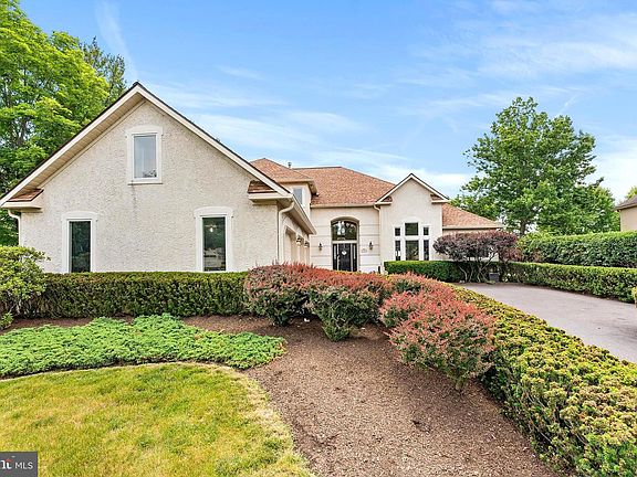 3rd image of 106 Inverness Dr