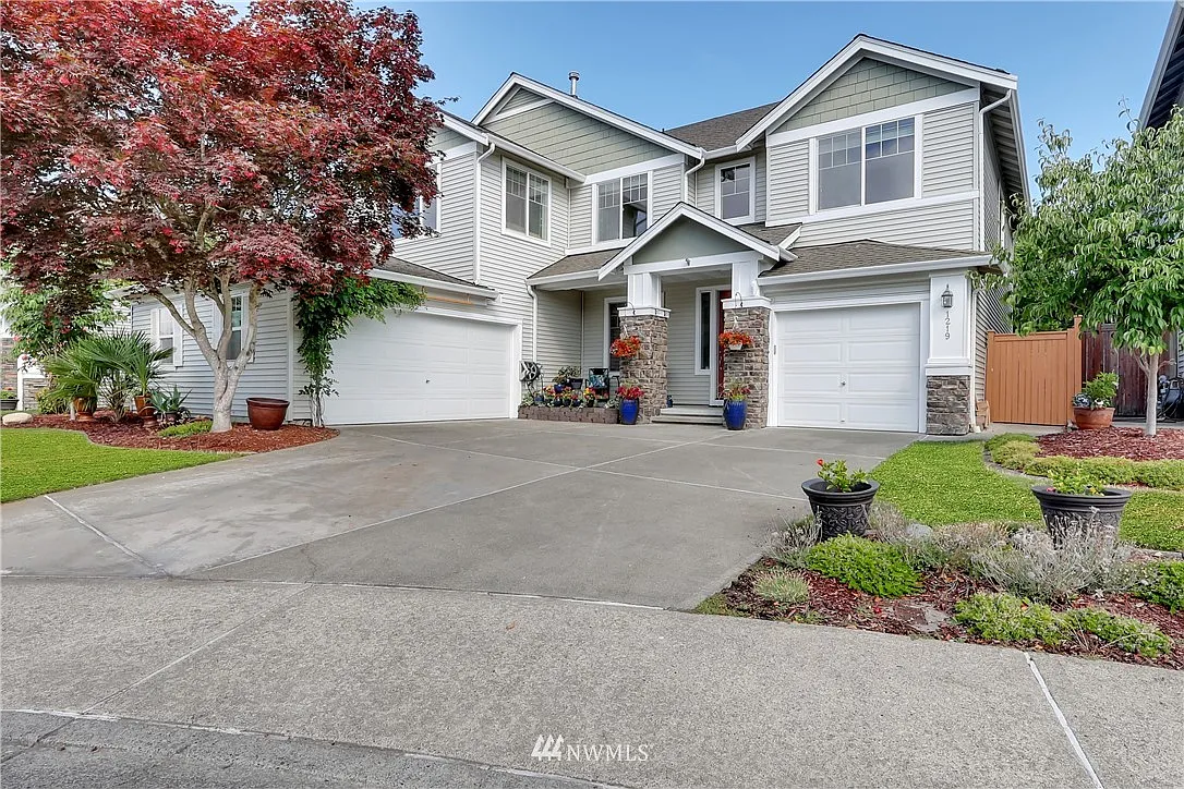 1219 68th Loop SE photo 1