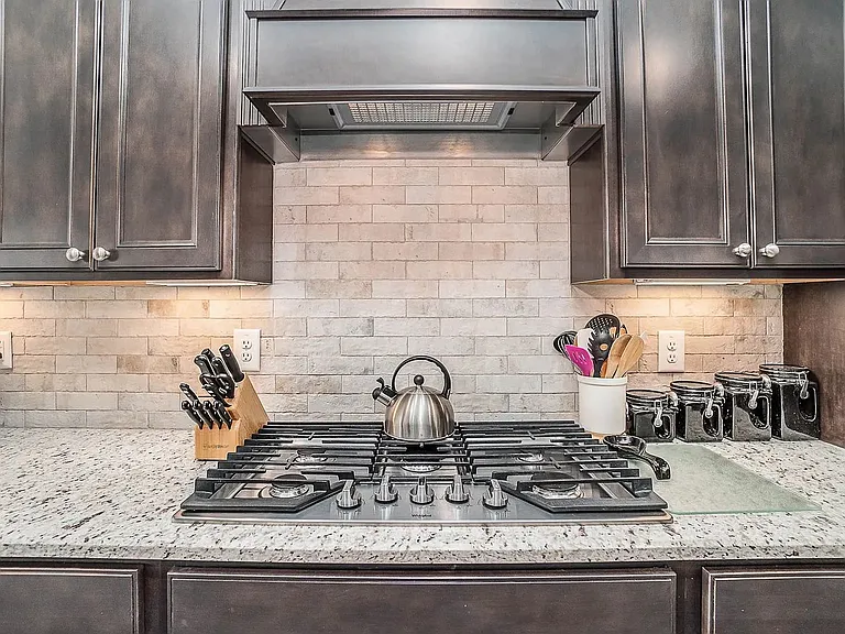 1674 Lantana Dr — Photo 11