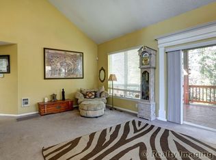14277 SW Greenfield Dr, Tigard, OR 97224