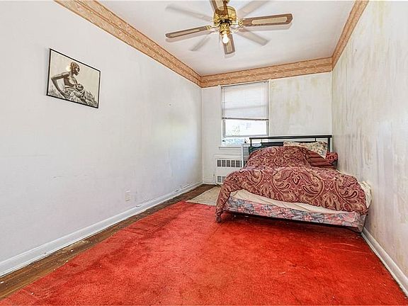 5th image of 532 E 99th St