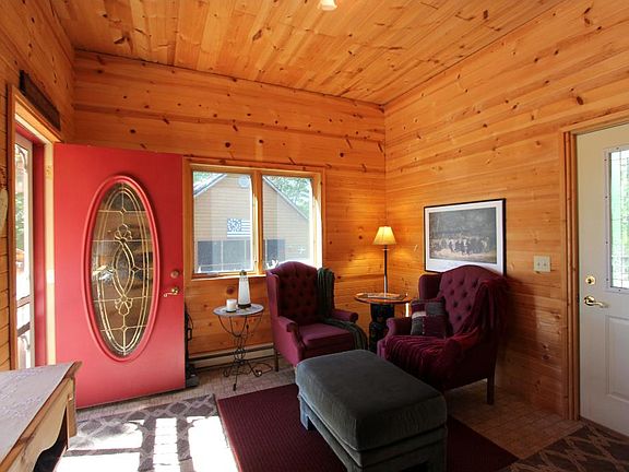 2nd image of 40095 Evergreen Dr