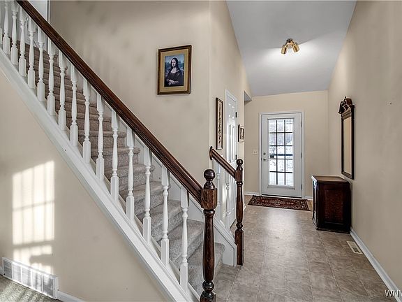 3rd image of 701 Forest Edge Dr