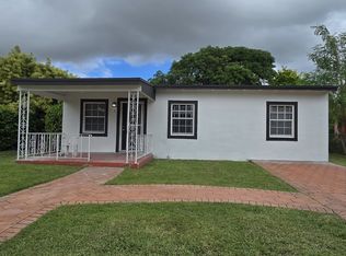 525 NW 129th St, North Miami, FL 33168