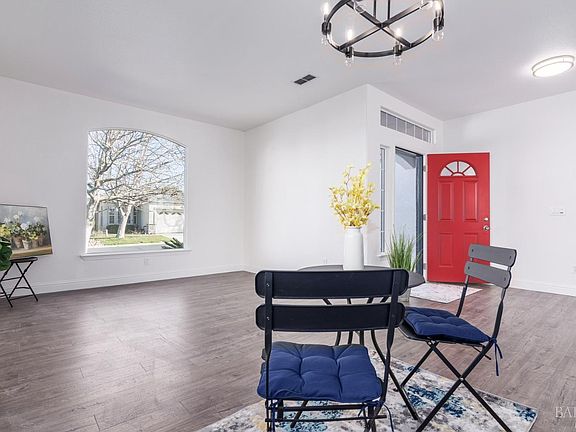 4th image of 181 Cedar Ridge Drive