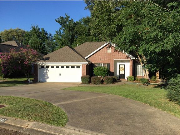 2nd image of 221 Knoll Creek Cir