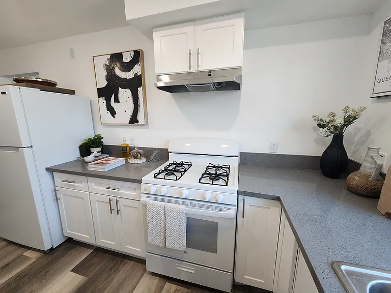 2837 San Marino St #1 — Photo 6