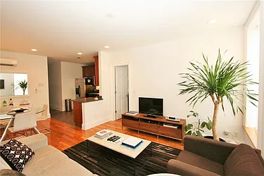 Rented by R New York