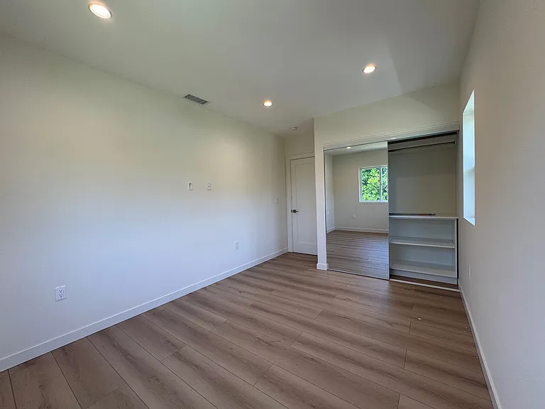 18320 Ingomar St #2 — Photo 11