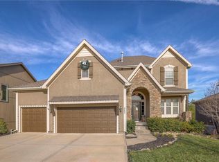8602 W 165th Ter, Overland Park, KS 66085