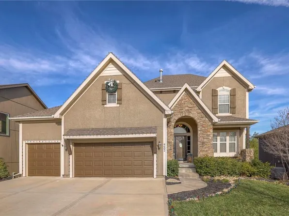 8602 W 165th Ter, Overland Park, KS 66085