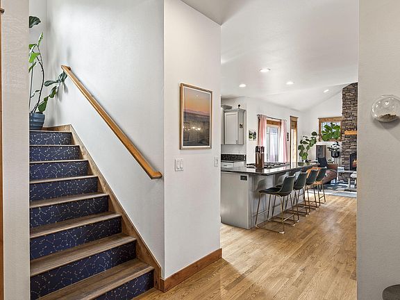 4th image of 2073 Shevlin Crest Dr
