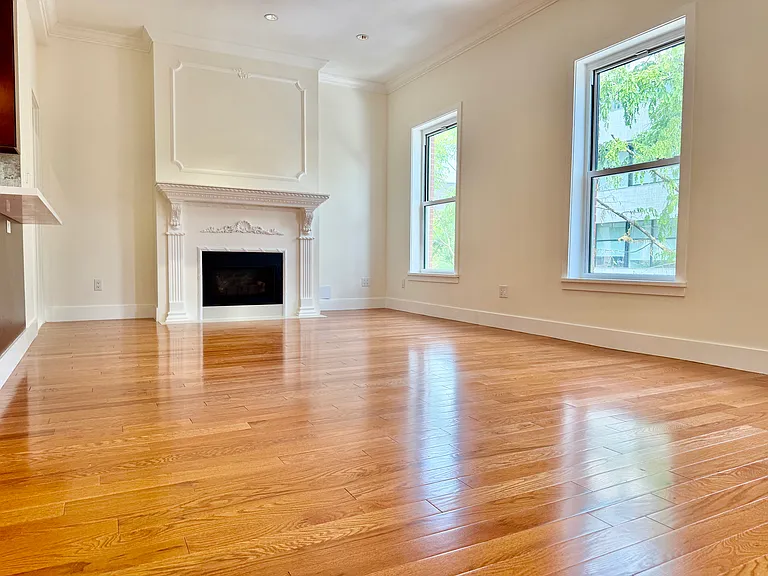 62 Huron St #2 — Photo 8
