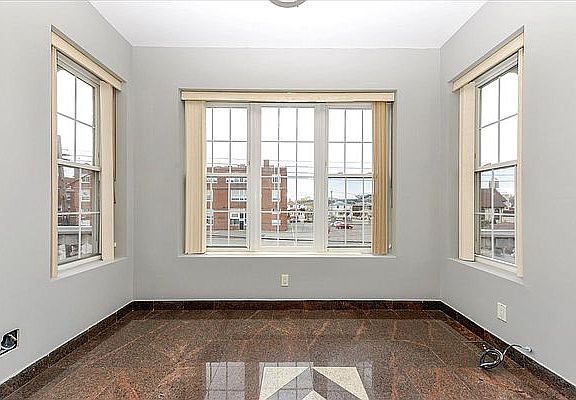 3rd image of 158-32 100th St Floor 2