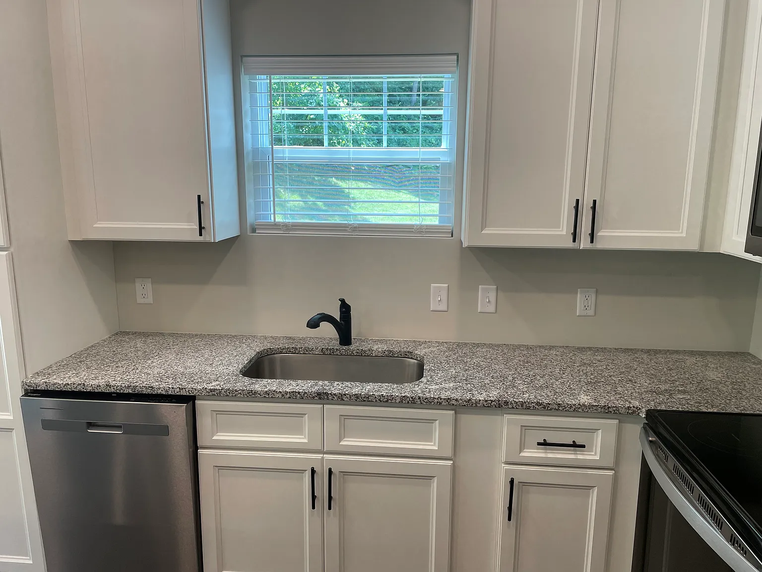 3 bed, 2.5 bath, 1500 sqft, $2,250 — Photo 4