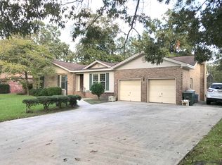 1049 Yeamans Hall Rd, Hanahan, SC 29410