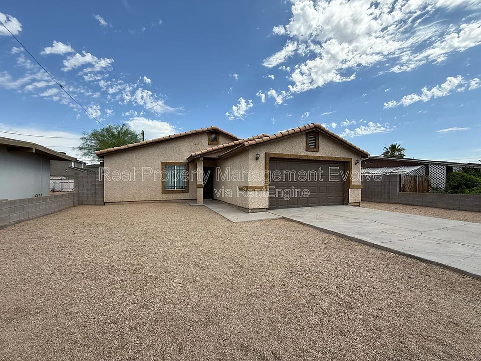 2950 E Mobile Ln
