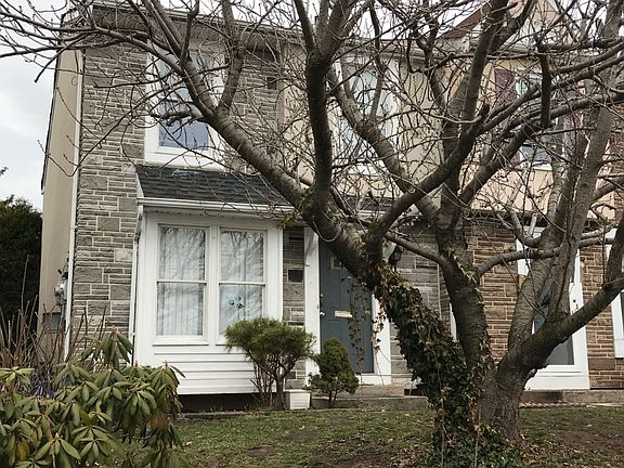 2nd image of 182 William St