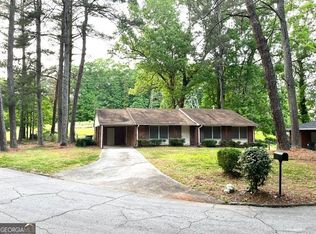 3201 Beech Dr, East Pt, GA 30344