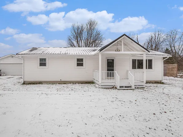 2704 Hillandale Rd, Sodus, MI 49126