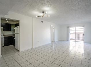6960 Rue Vendome APT 204, Miami, FL 33141