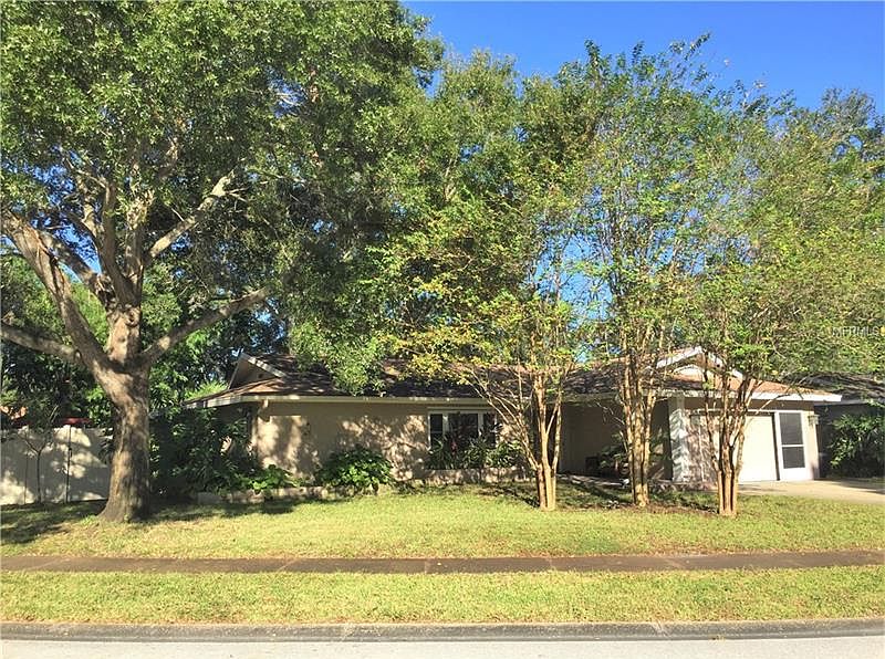 1st image of 6903 Pinecrest Ln