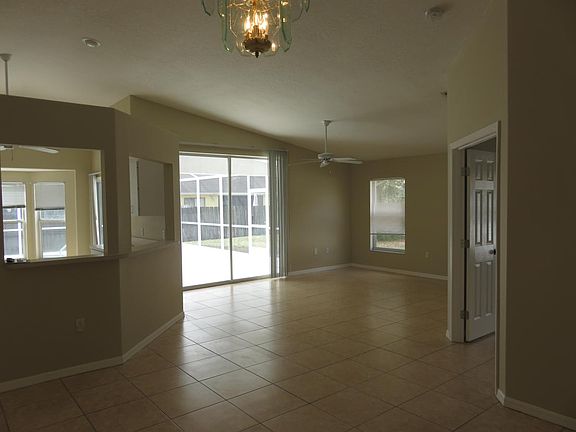 3rd image of 4047 Westminster Dr