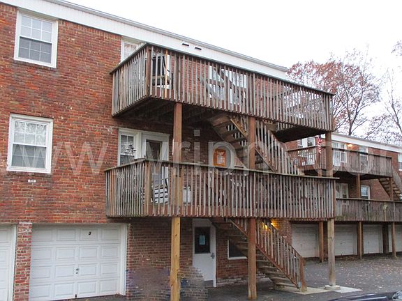 2nd image of 15 Dartmouth Ave APT 2A