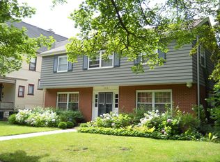 2516 Harrison St, Evanston, IL 60201