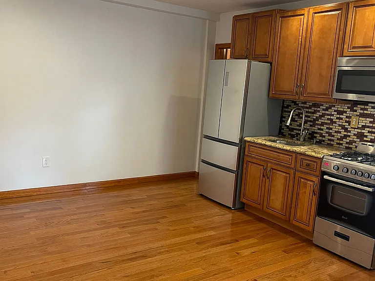 1056 Saint Nicholas Ave #1J — Photo 10
