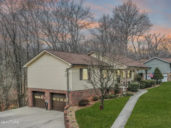 132 Iroquois Ln, Clinton, TN 37716
