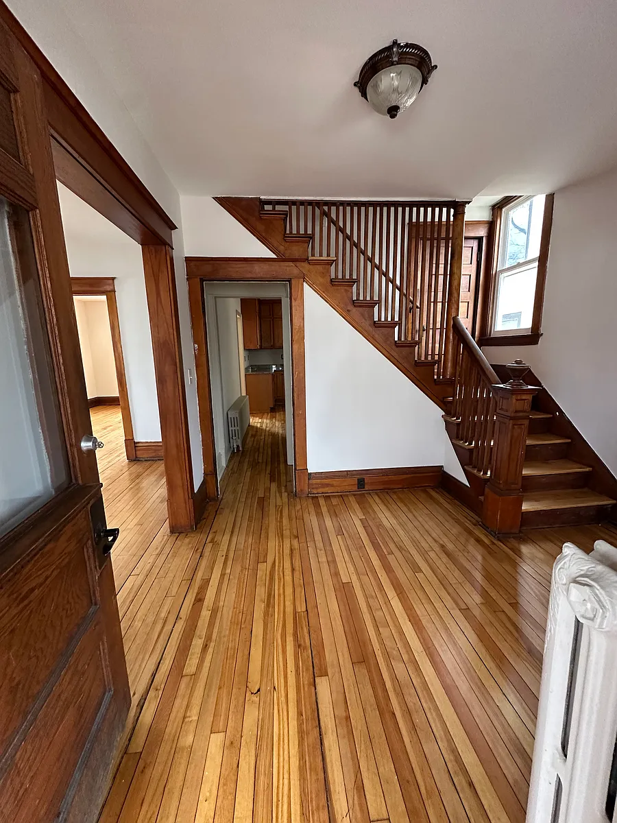 Building Photo - 1608 Van Buren Ave