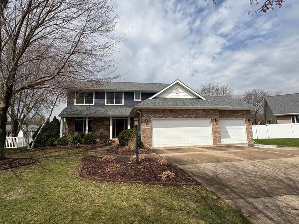 3096 Whitehaven Cir, Galesburg, IL 61401