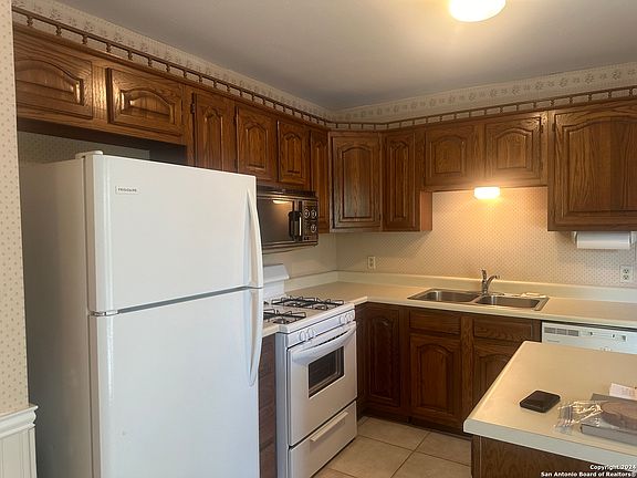 4th image of 3026 BIG HORN DR