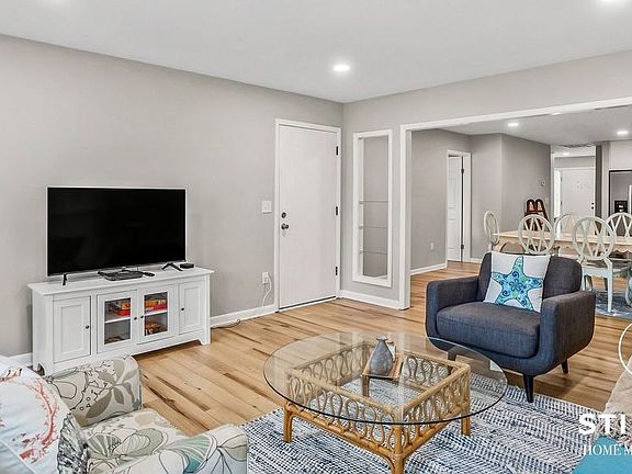 3rd image of 125 Otter Rd