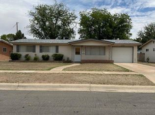 1010 Valverde St, Carlsbad, NM 88220