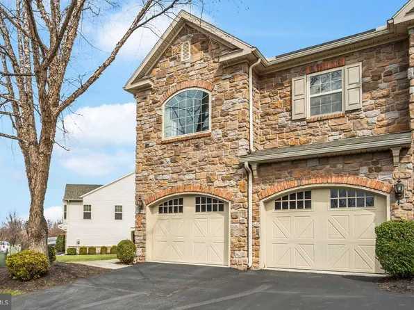 463 Nursery Dr N, Mechanicsburg, PA 17055