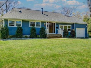 18 Sandalwood Dr, East Brunswick, NJ 08816