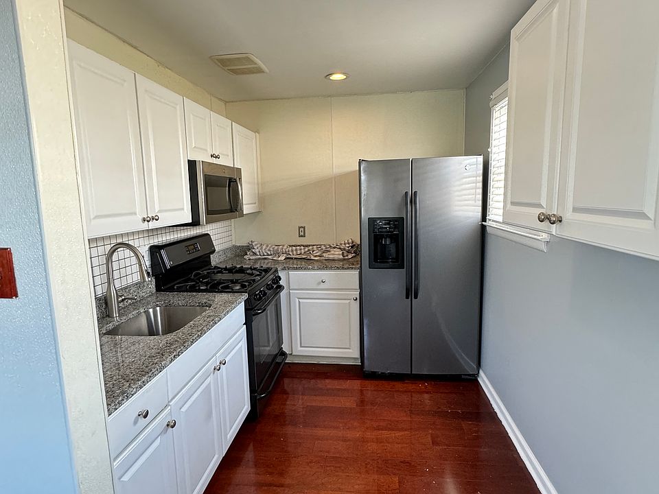1st image of 10604 Evans St Floor 2