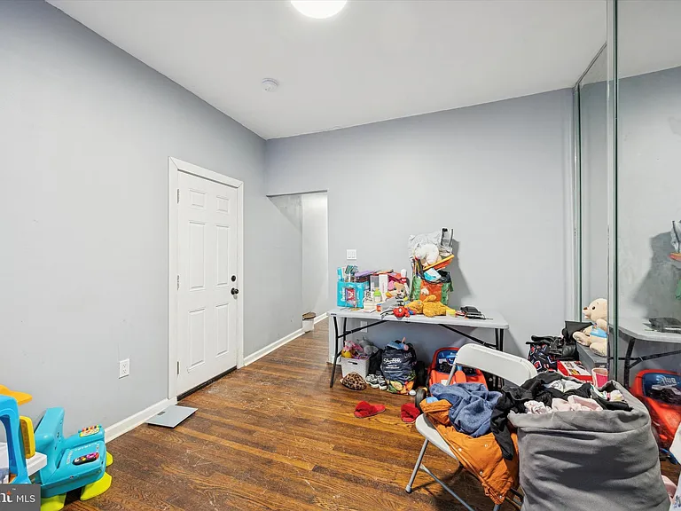 4928 W Thompson St #1 — Photo 7
