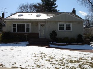 2292 Redmond Rd, North Bellmore, NY 11710