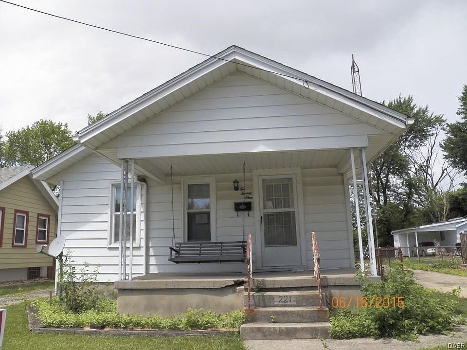 1st image of 221 Nordale Ave