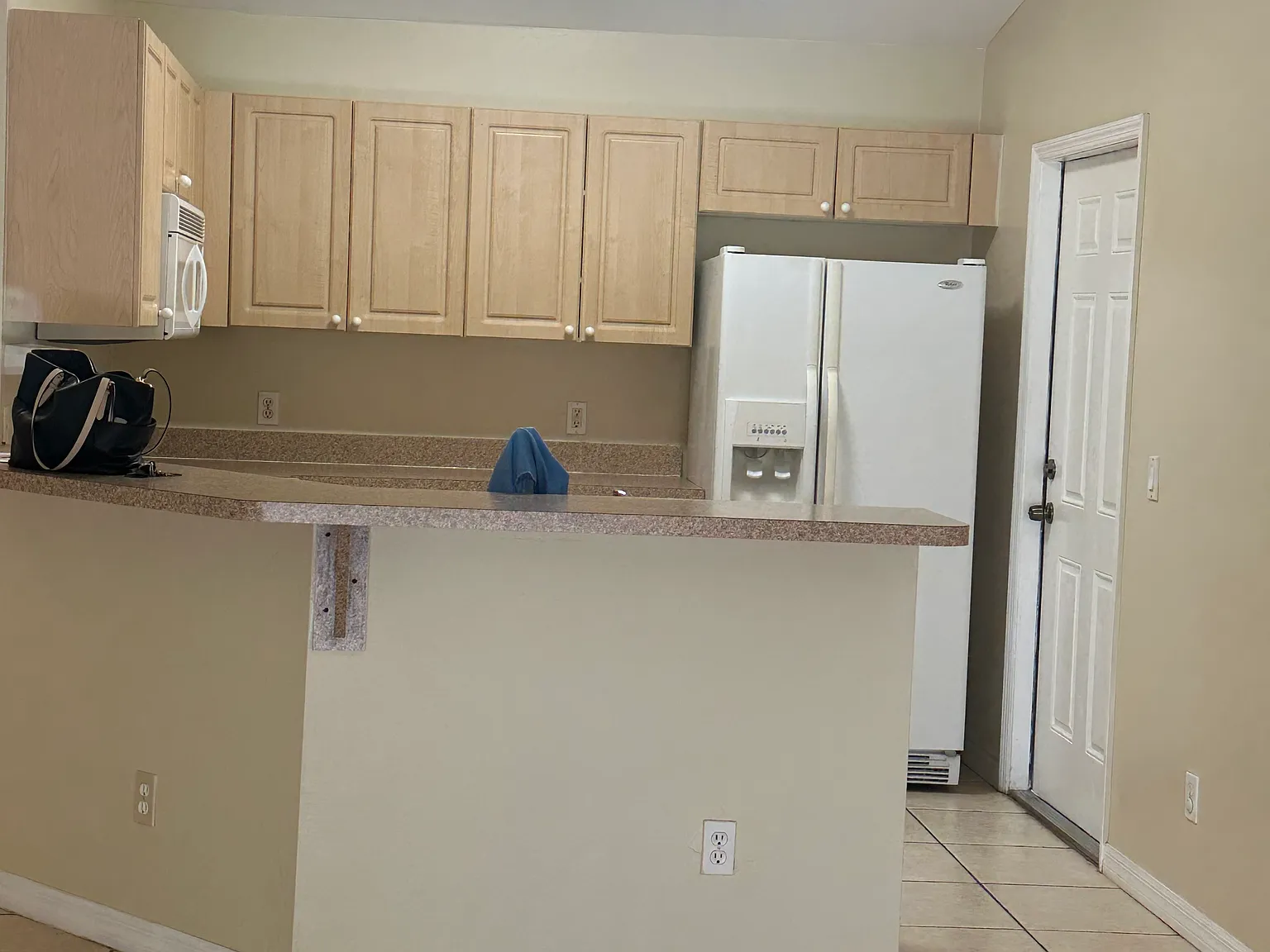 3 bed, 1400 sqft, $1,549 — Photo 3