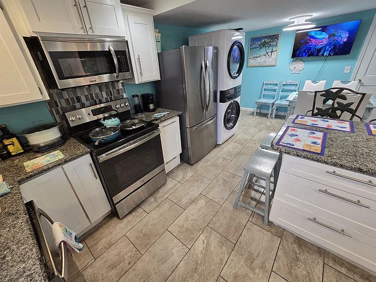 125 Sherwood Ave #2 — Photo 24