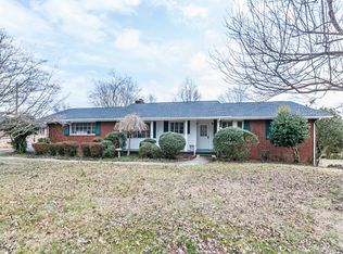 7912 Chesterfield Dr, Knoxville, TN 37909