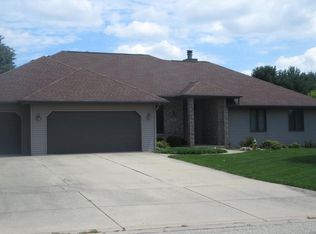 720 N Waveland Rd, Janesville, WI 53548