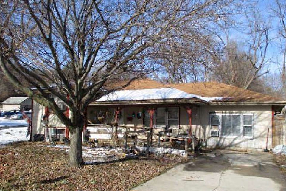 1st image of 2403 Cedar St