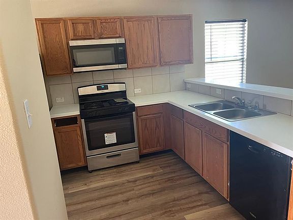4th image of 8714 Sunset Pond Dr