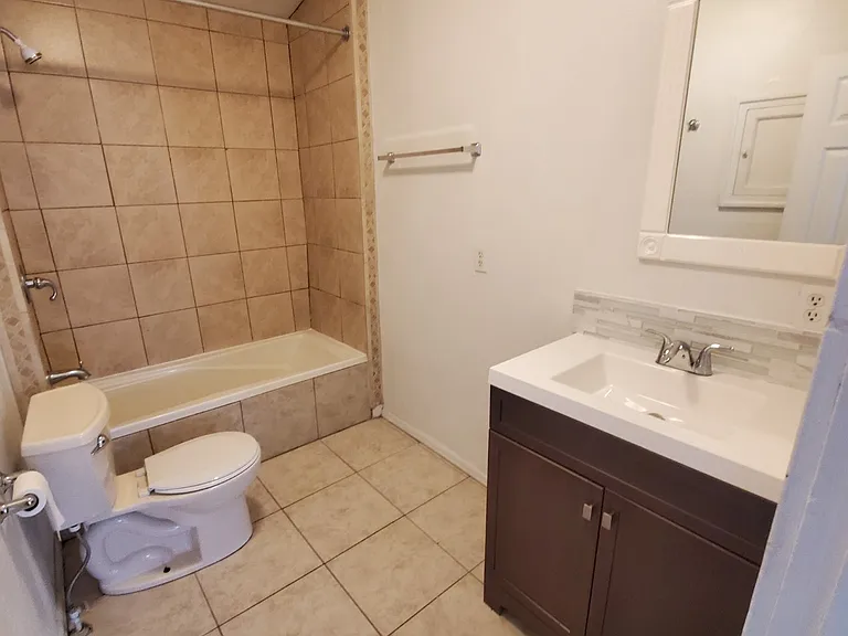 3226 White Ave — Photo 4