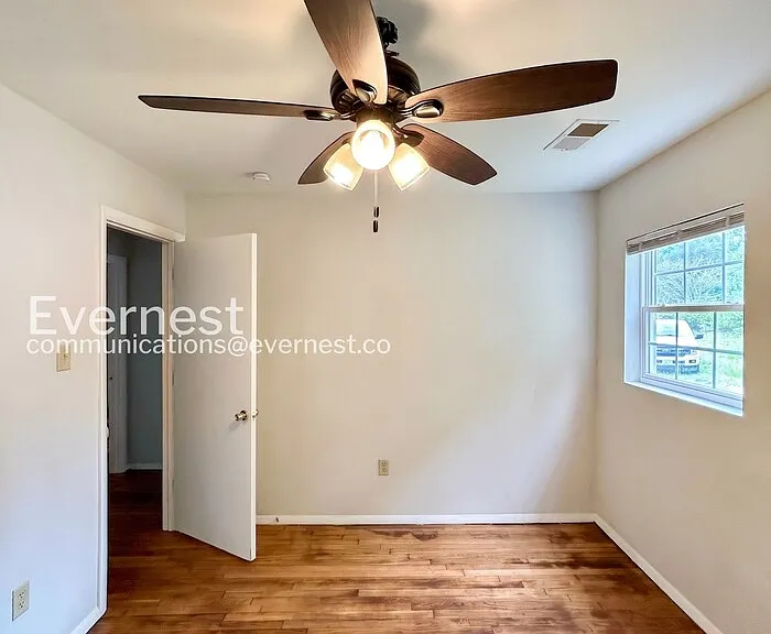 1921 Wigglesworth Rd — Photo 11